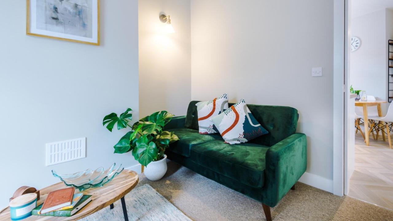 Designer Apartments For City Breaks In Chester Exterior photo